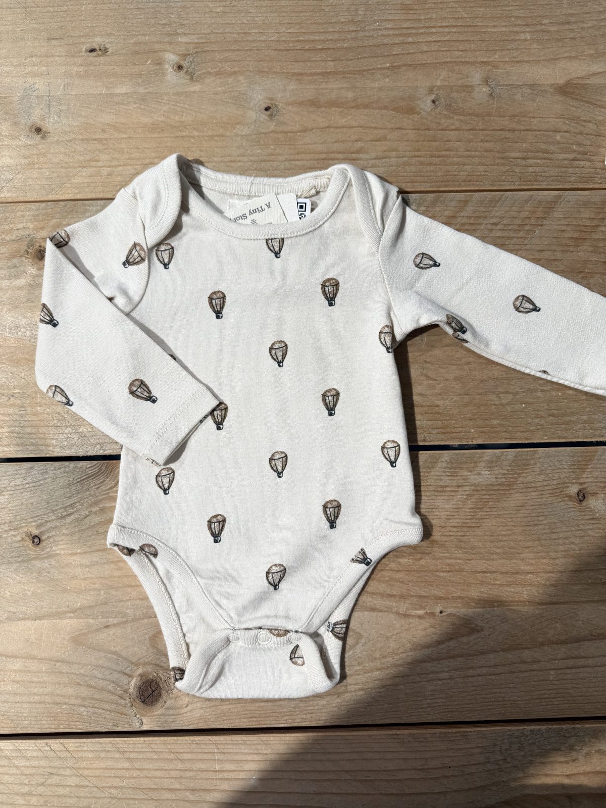 A Tiny Story - baby romper long sleeve - pearl air balloons