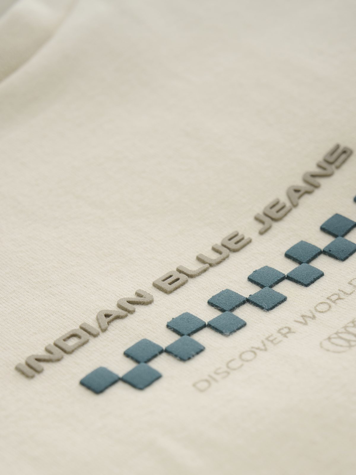 Indian Blue Jeans - T-Shirt Chest Print - Afbeelding 2