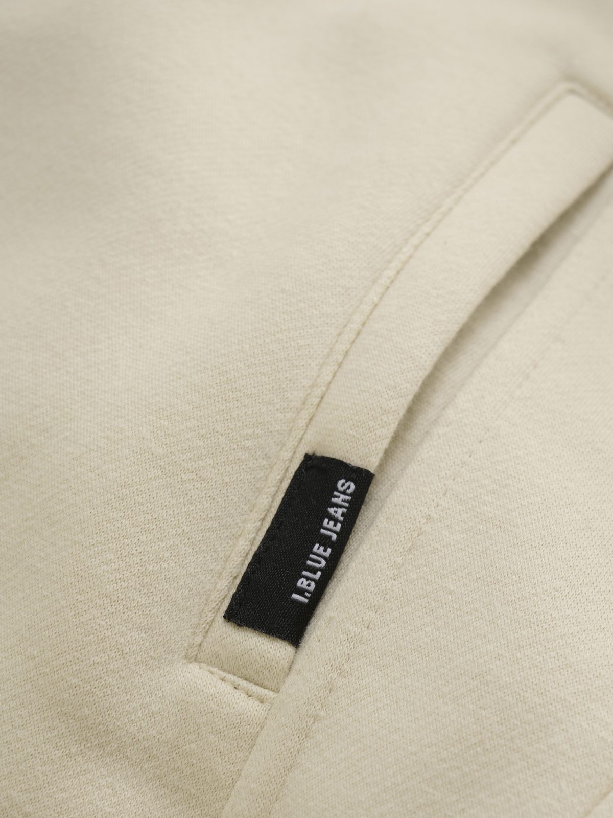 Indian Blue Jeans - Hoodie Badge Sand - Afbeelding 2