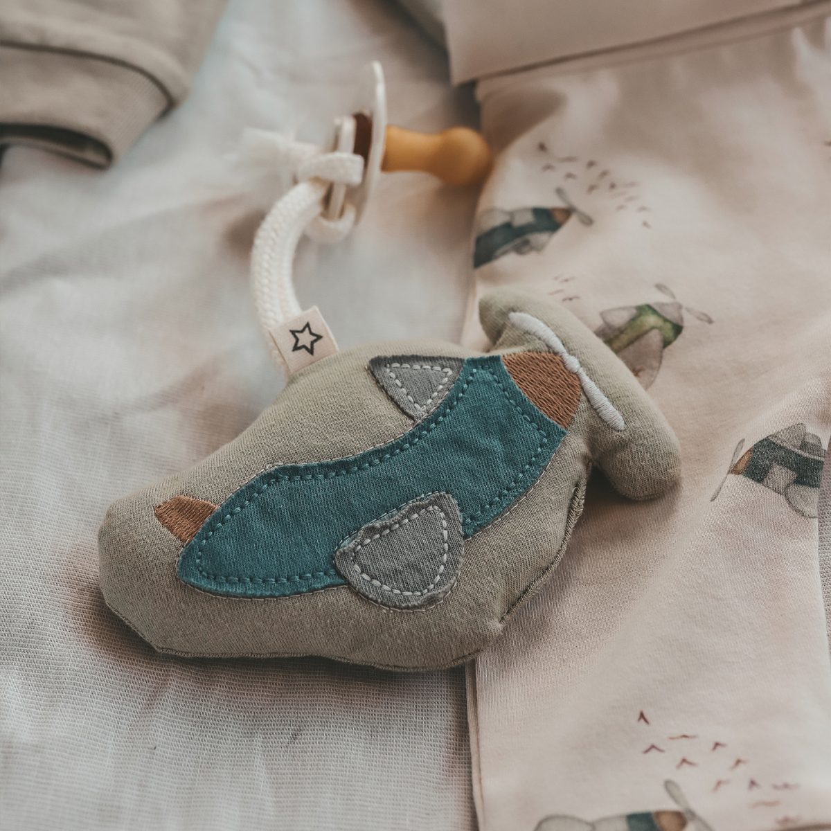 Your Wishes - Pacifier Cord Hanger | Avion - Afbeelding 2